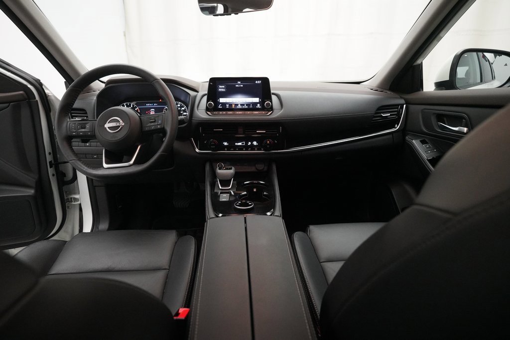 Used 2023 Nissan Rogue SL image 5