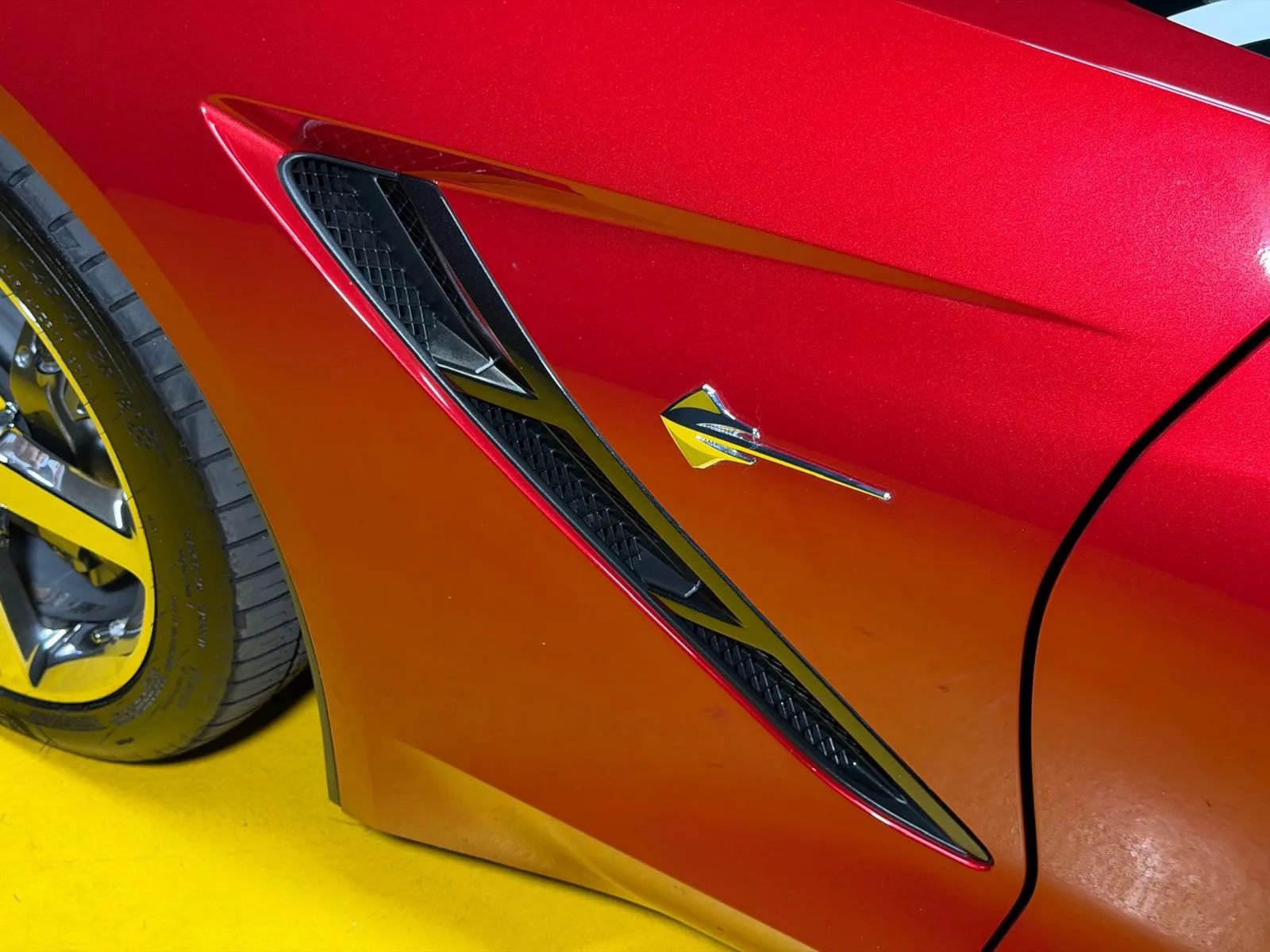 Used 2015 Chevrolet Corvette Stingray Coupe w/ 2LT Preferred Equipment Group image 13