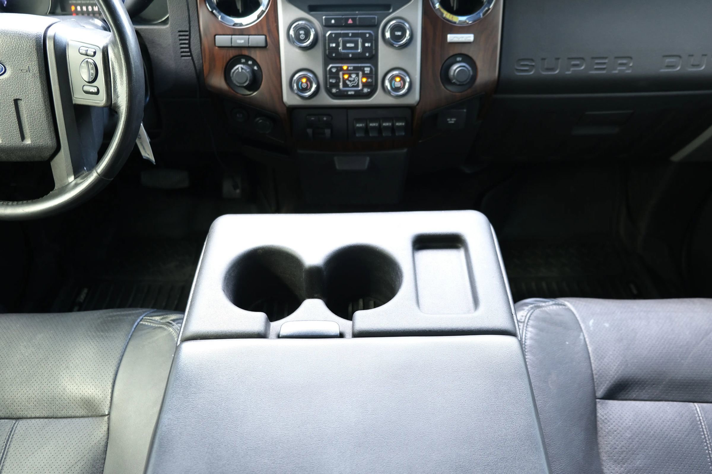 Used 2015 Ford F350 Lariat w/ Lariat Interior Package image 38