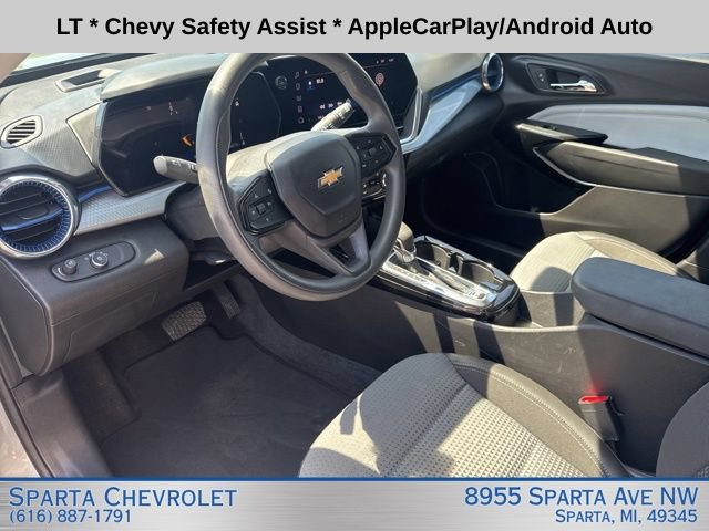 Used 2024 Chevrolet Trax LT FWD image 15