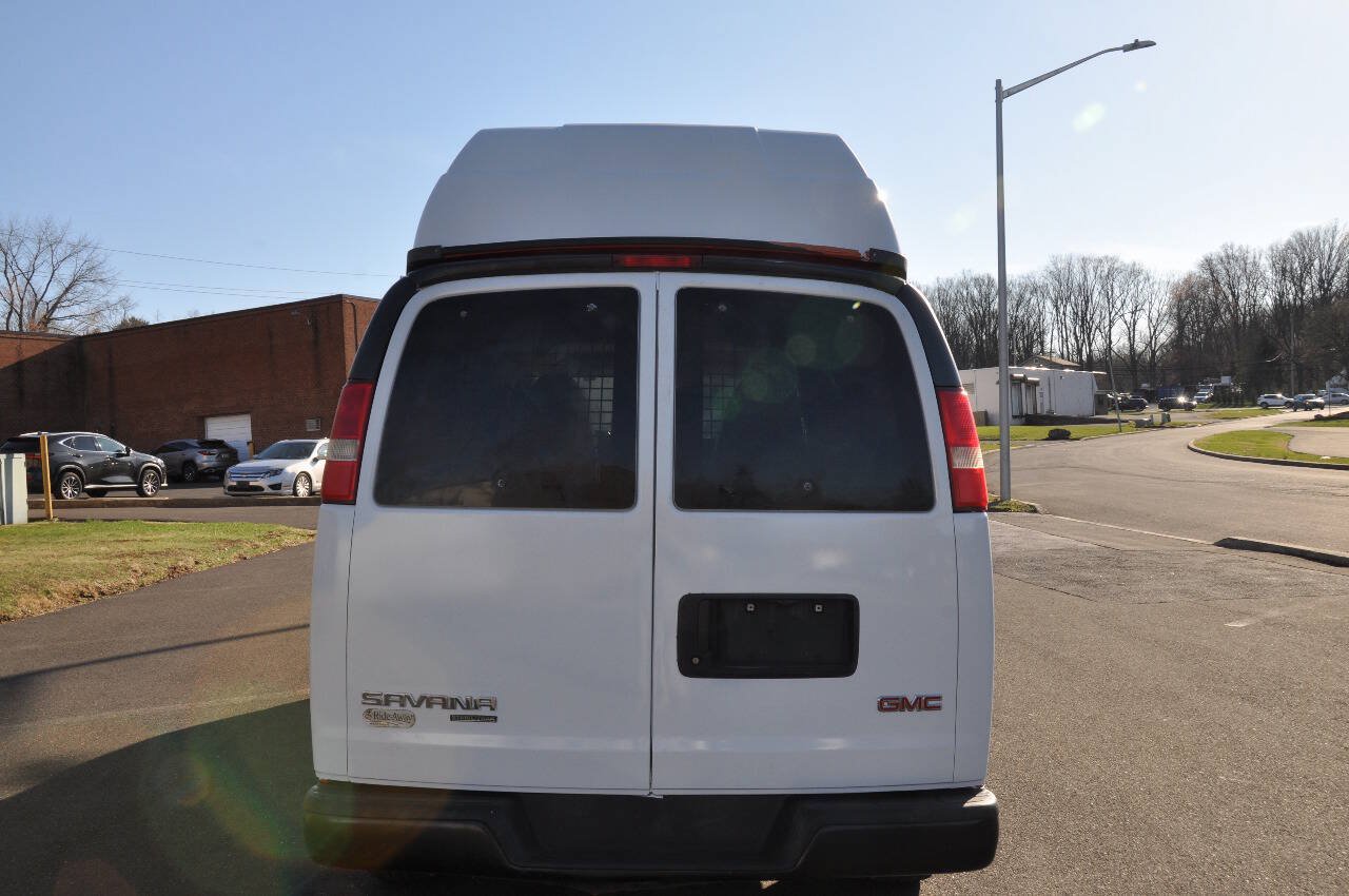Used 2015 GMC Savana 2500 LS w/ Cold Climate Package RWD image 11