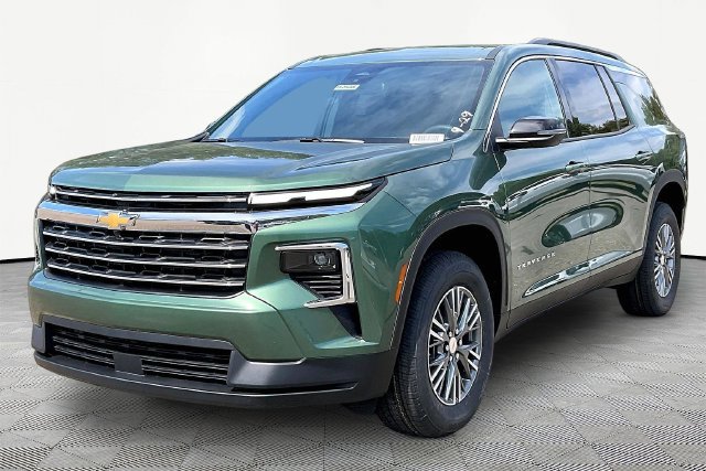 New 2027 Chevrolet Traverse LT FWD image 3