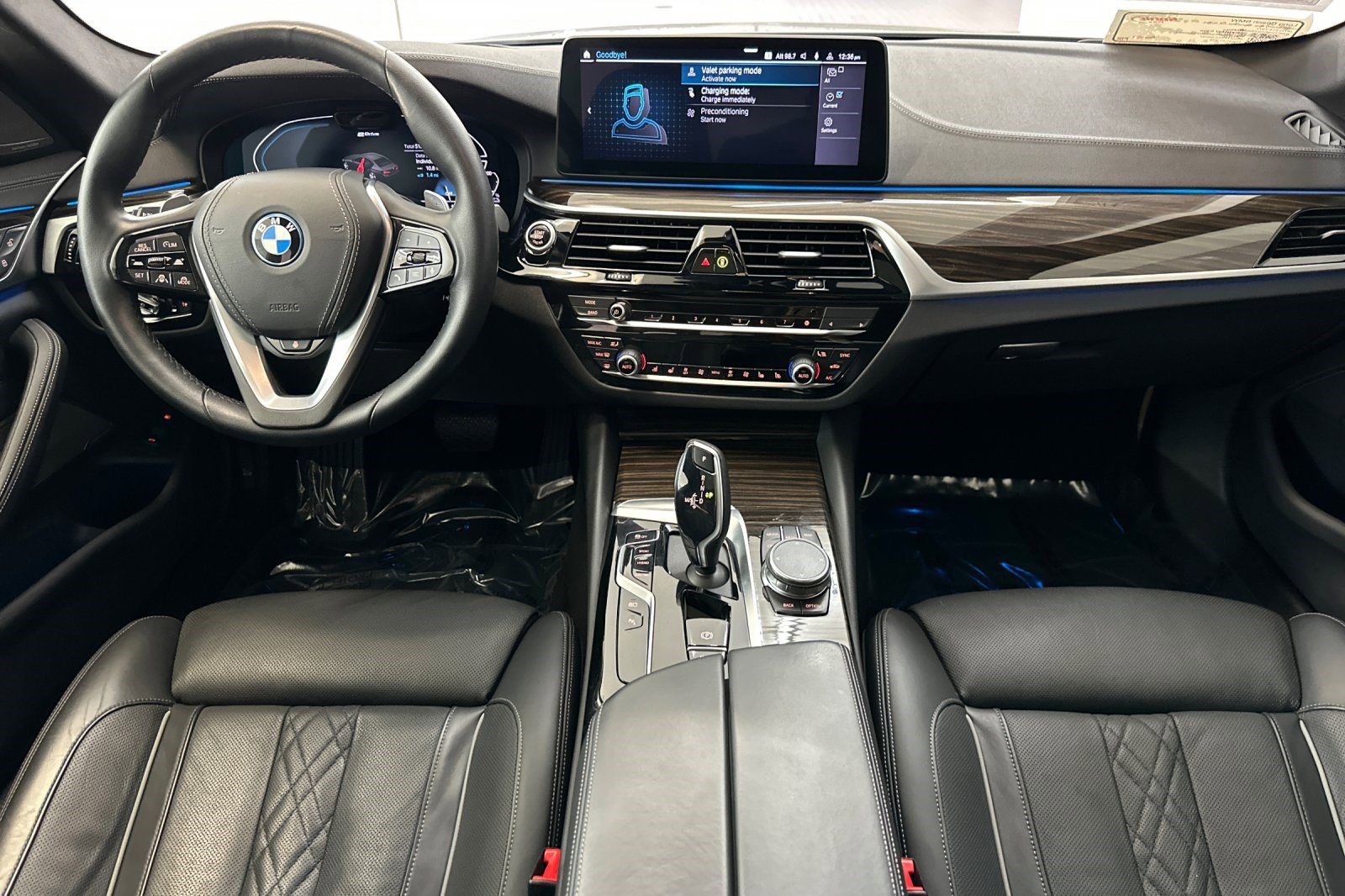 Used 2023 BMW 530e w/ Executive Package RWD image 28