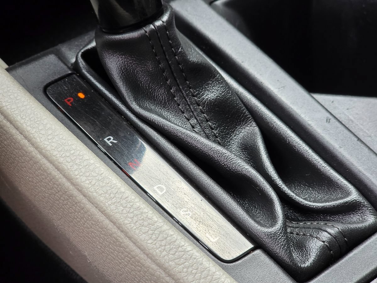 Used 2023 Honda Accord LX image 41
