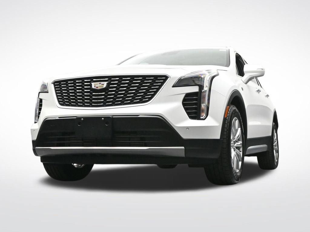 Used 2023 Cadillac XT4 Premium Luxury w/ Cold Weather Package AWD/4WD image 31