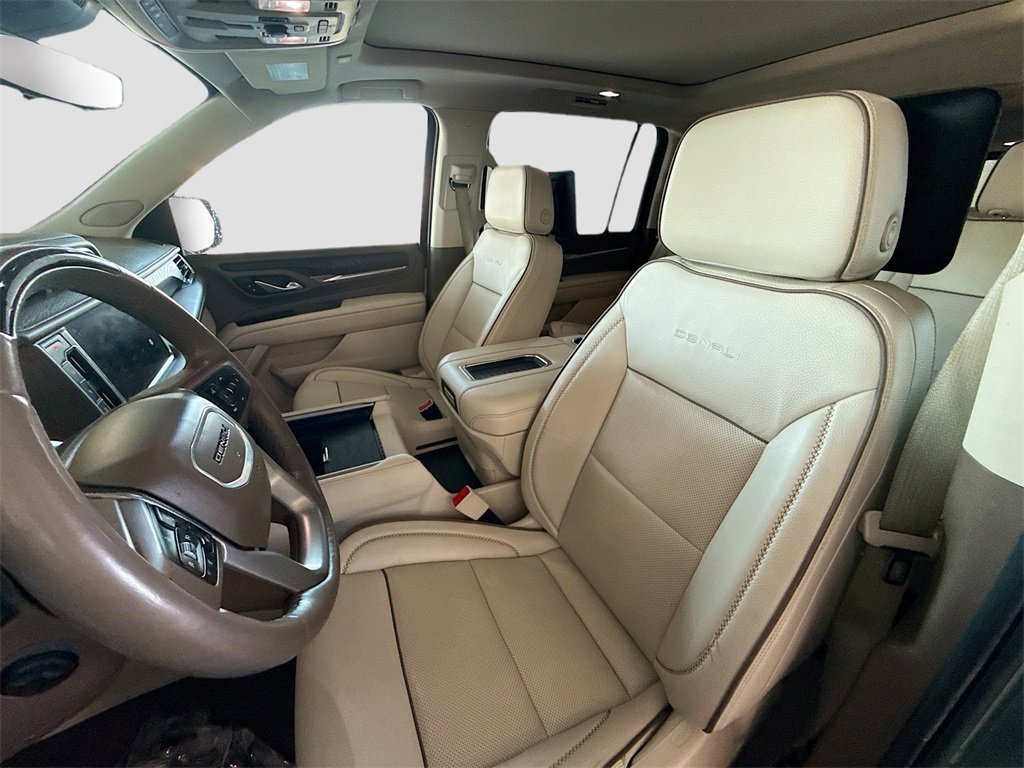 Used 2024 GMC Yukon XL Denali w/ Advanced Technology Package image 19