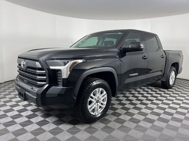 Used 2023 Toyota Tundra SR5 w/ SR5 Premium Package AWD/4WD image 5