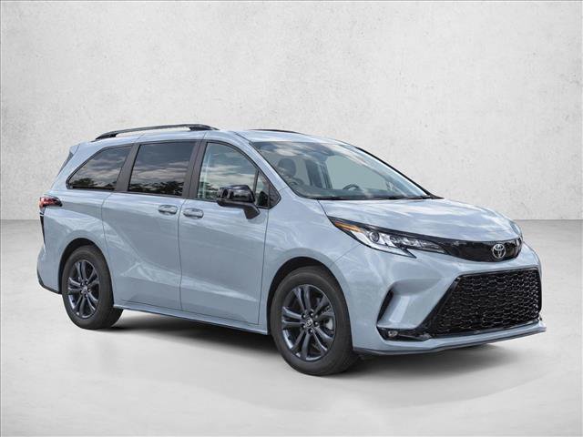 Used 2026 Toyota Sienna XSE AWD/4WD image 3