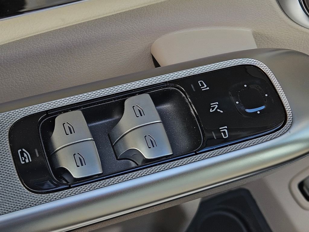 New 2026 Mercedes-Benz GLC 300 4MATIC image 14