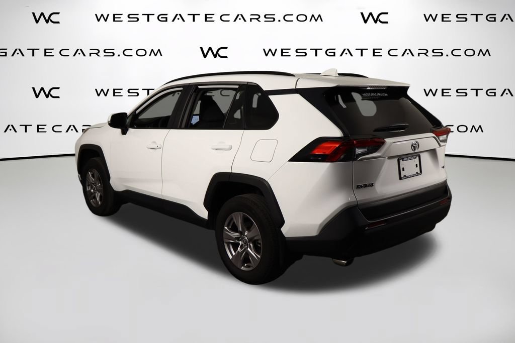 Used 2025 Toyota RAV4 XLE FWD image 44