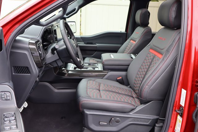 New 2025 Ford F150 Lariat w/ Equipment Group 502A High image 29