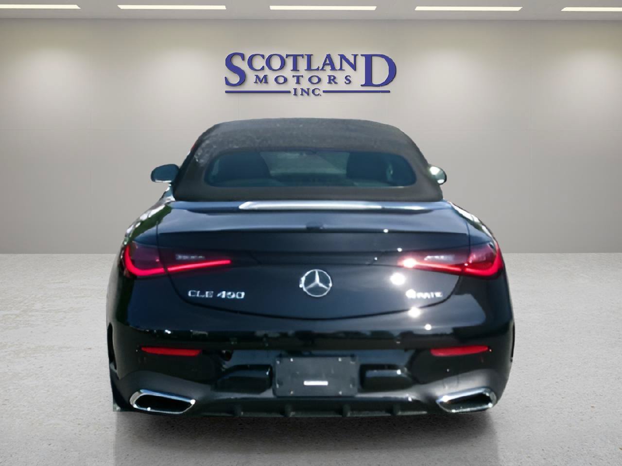 Used 2025 Mercedes-Benz CLE 450 4MATIC Cabriolet w/ Night Package image 7