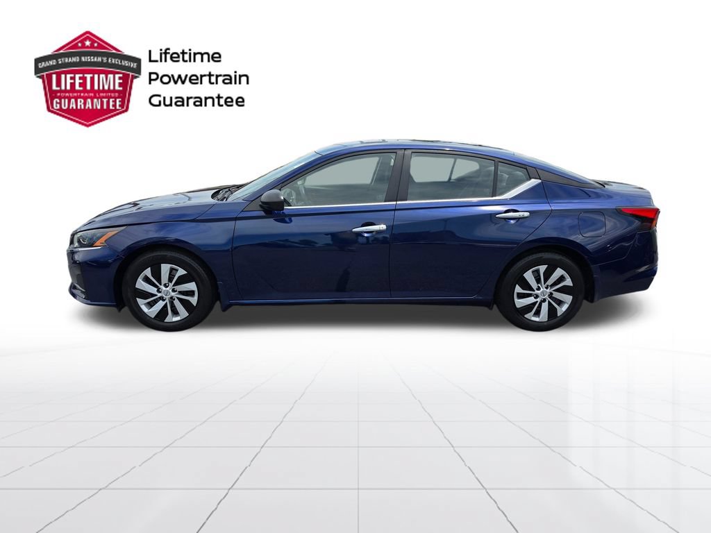 Certified 2024 Nissan Altima 2.5 S FWD image 3
