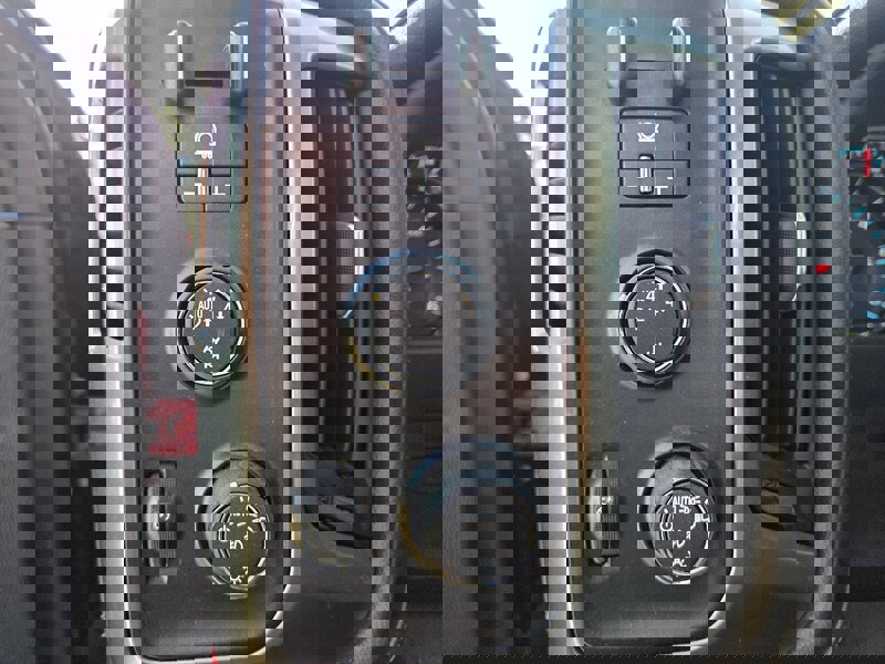 Used 2015 Chevrolet Silverado 1500 LTZ Z71 w/ LTZ Plus Package image 13