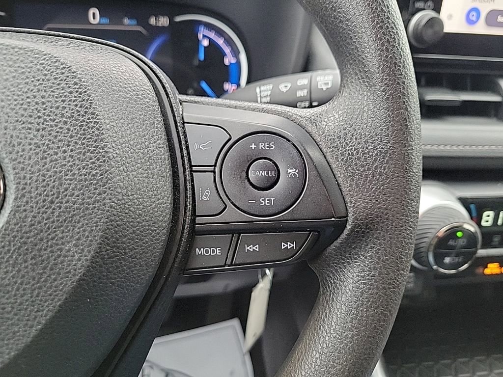Used 2024 Toyota RAV4 LE AWD/4WD image 24