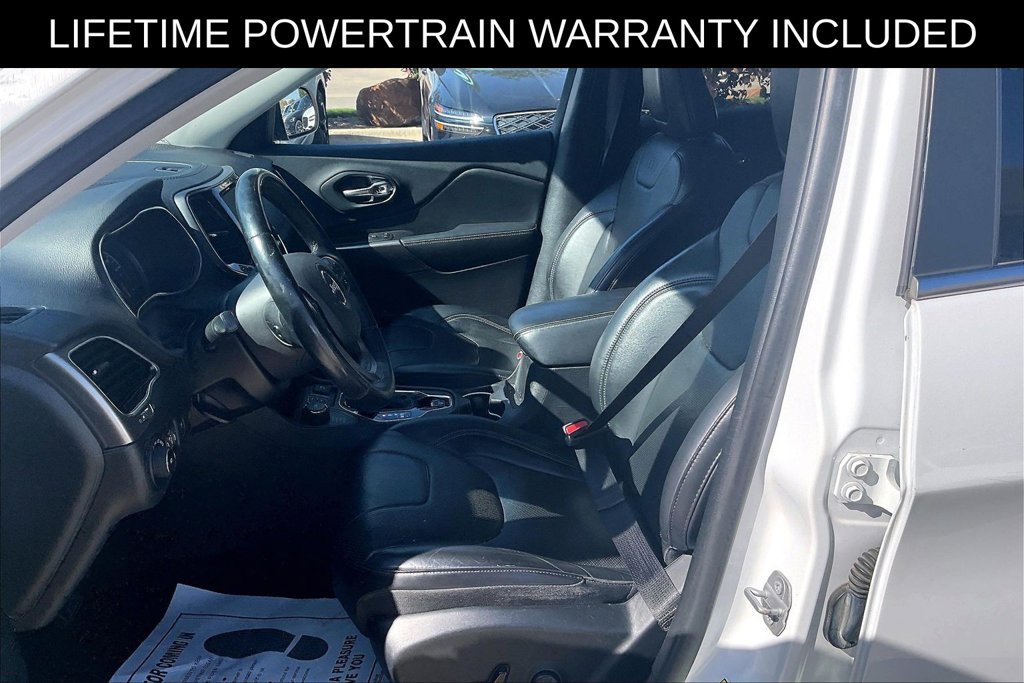 Used 2019 Jeep Cherokee Limited w/ Luxury Group AWD/4WD image 24