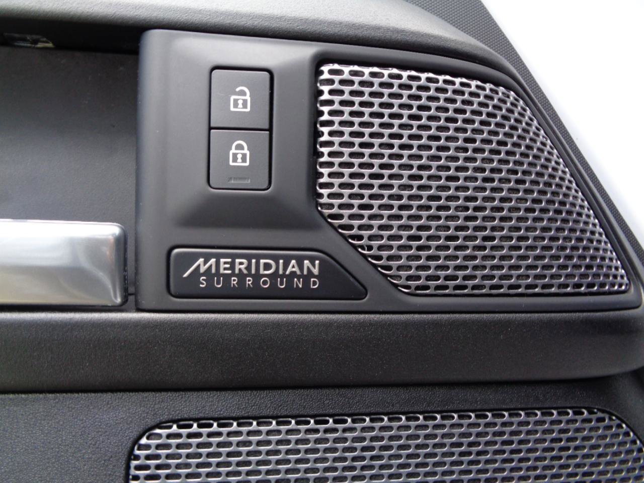 Used 2023 Land Rover Defender 110 V8 image 15