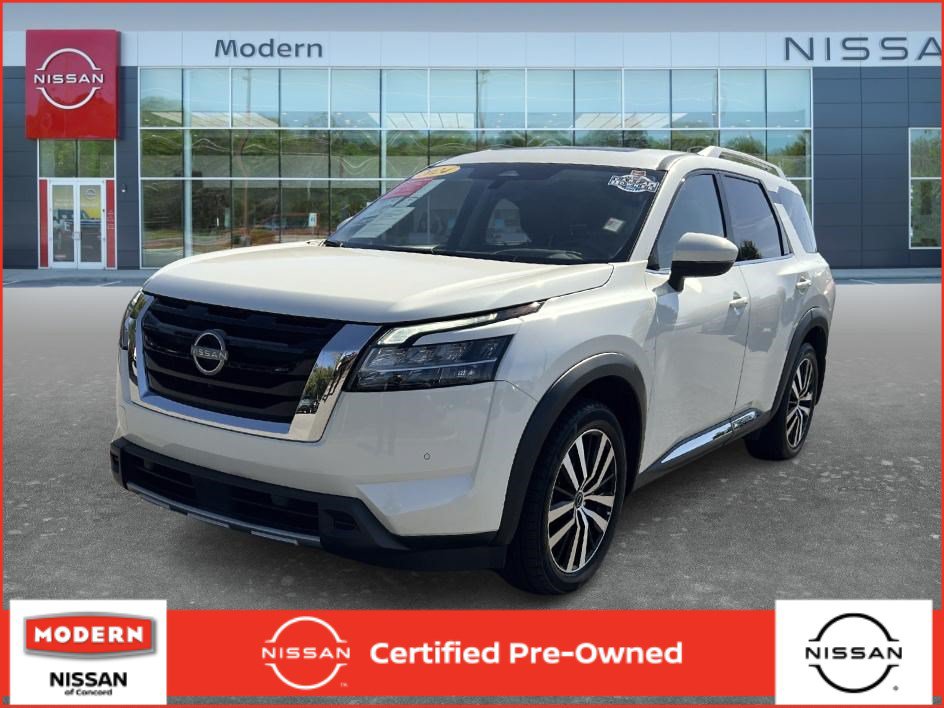 Certified 2024 Nissan Pathfinder Platinum w/ Cargo Package AWD/4WD image 1