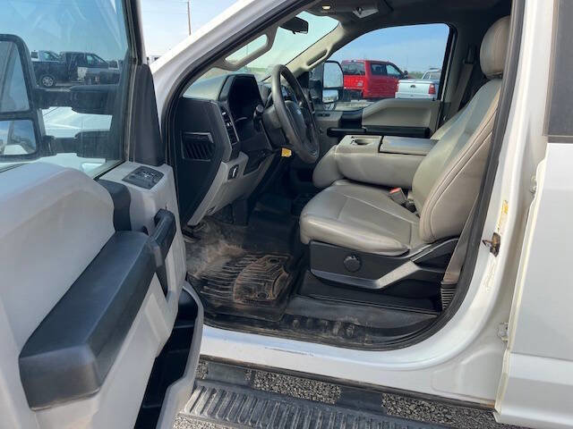 Used 2018 Ford F250 XL w/ Power Equipment Group AWD/4WD image 8