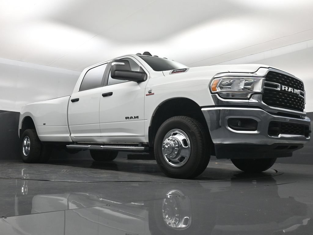 Used 2024 RAM 3500 Big Horn AWD/4WD image 32