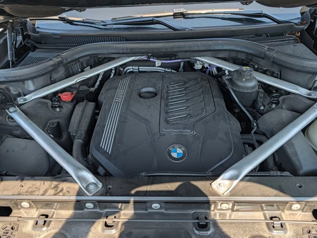 Used 2022 BMW X7 xDrive40i w/ M Sport Package AWD/4WD image 21