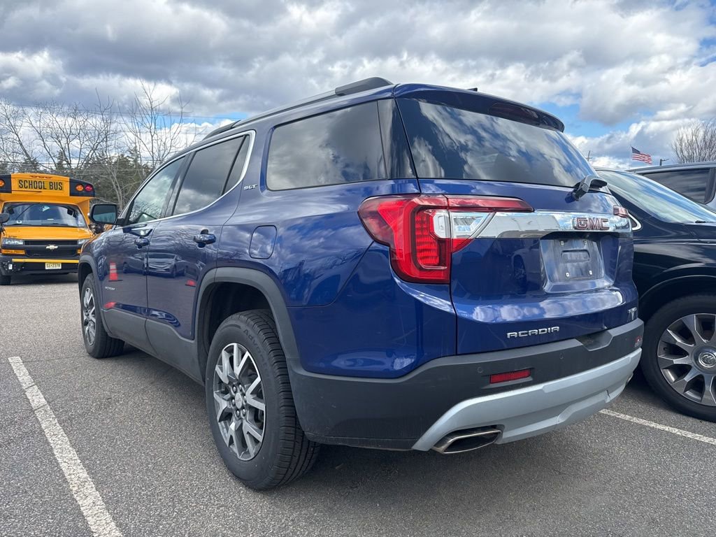 Used 2023 GMC Acadia SLT w/ Preferred Package image 5