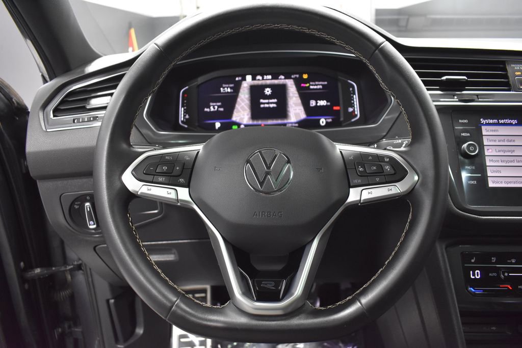 Used 2023 Volkswagen Tiguan SEL R-Line image 26