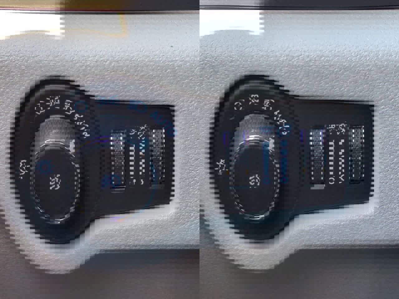 Used 2023 Chrysler Pacifica Touring-L image 17