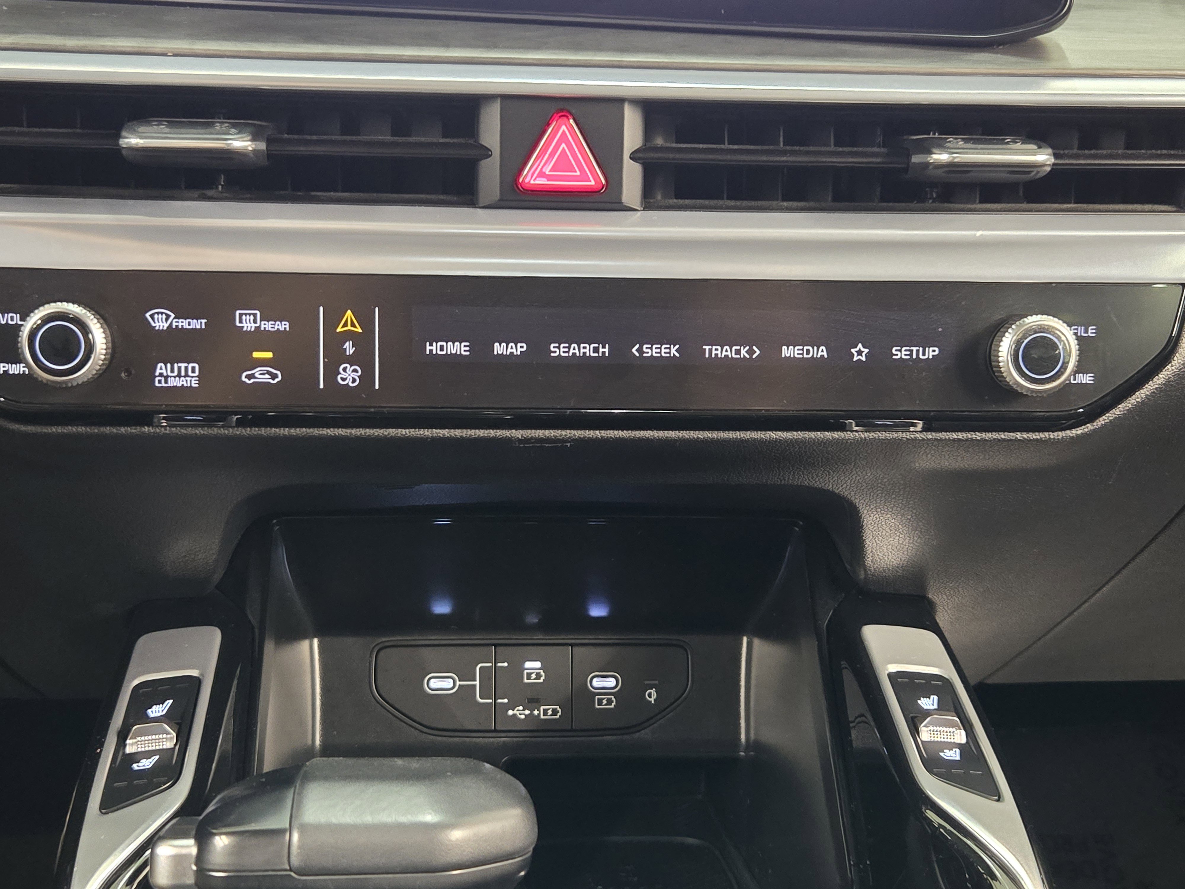 Used 2025 Kia Sorento SX AWD/4WD image 19