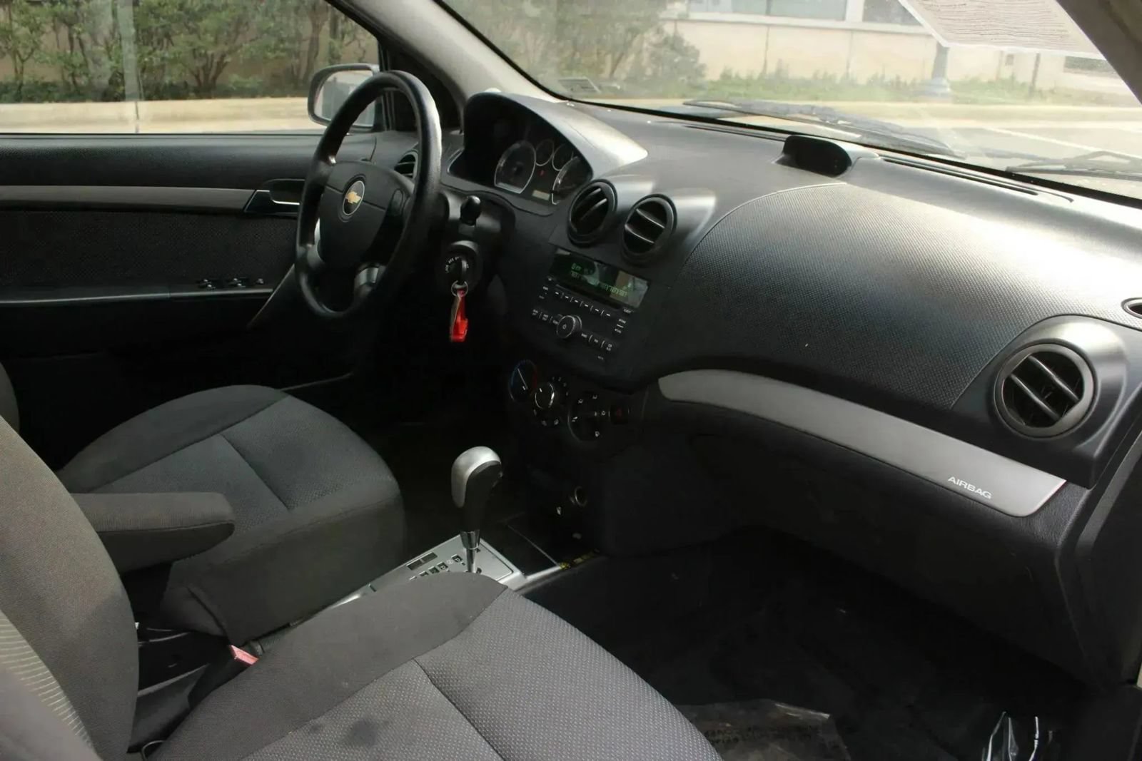 Used 2009 Chevrolet Aveo LT w/ Power and Convenience Package FWD image 13
