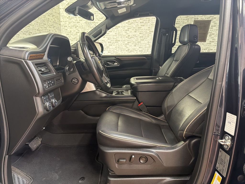 Used 2023 Chevrolet Suburban Premier image 27