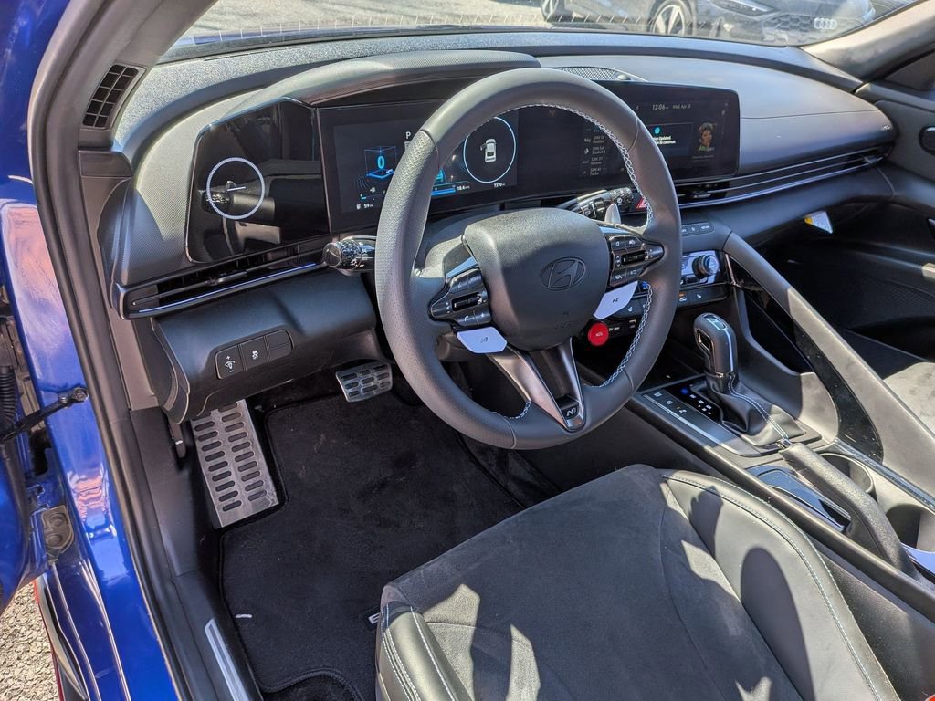 Used 2025 Hyundai Elantra N image 9