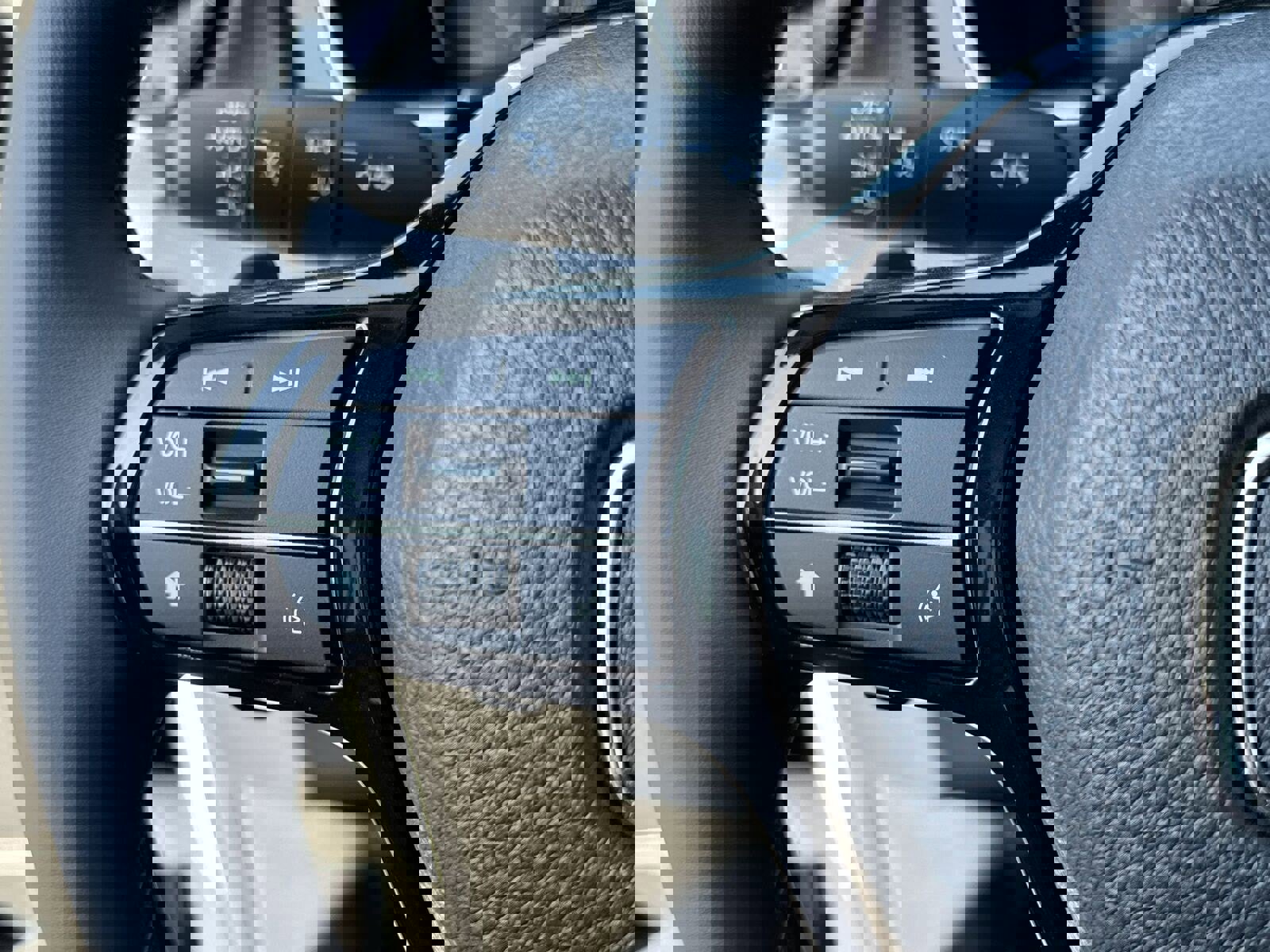 New 2025 Honda Pilot EX-L image 14