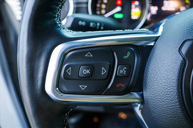 Used 2022 Jeep Wrangler Unlimited Sahara w/ Cold Weather Group image 13