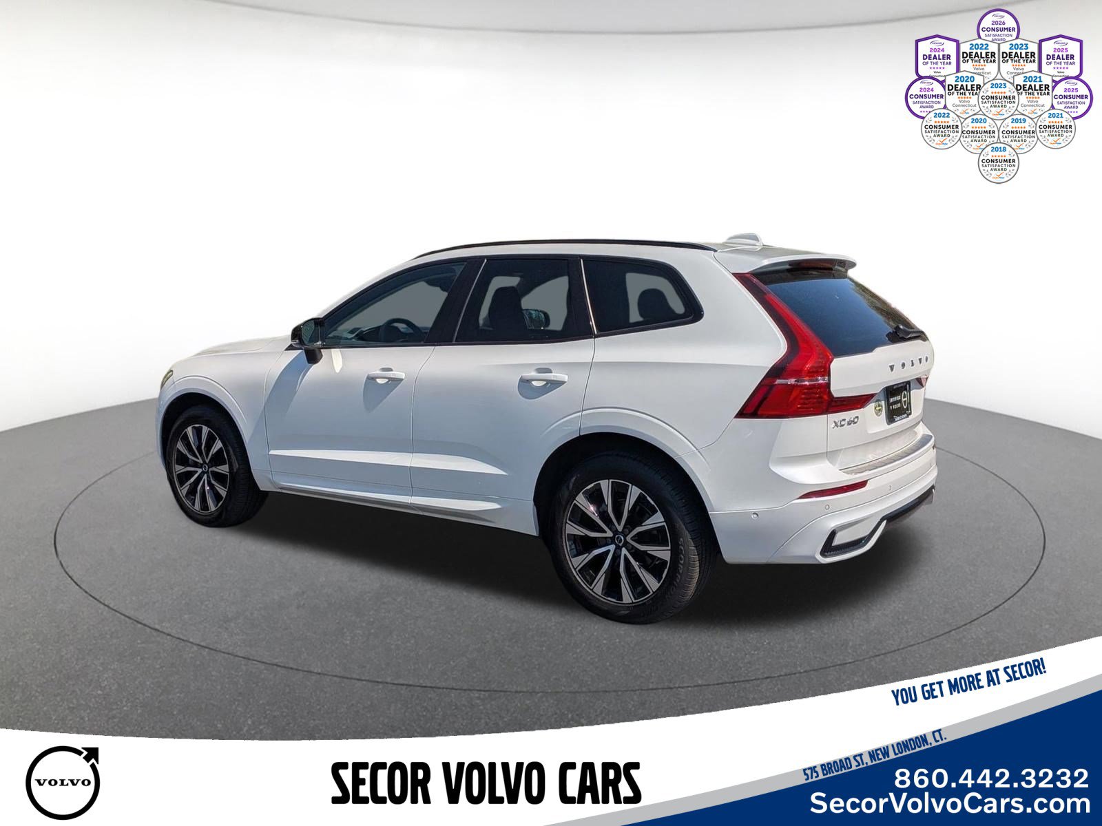 Certified 2024 Volvo XC60 B5 Plus w/ Protection Package Premier AWD/4WD image 9