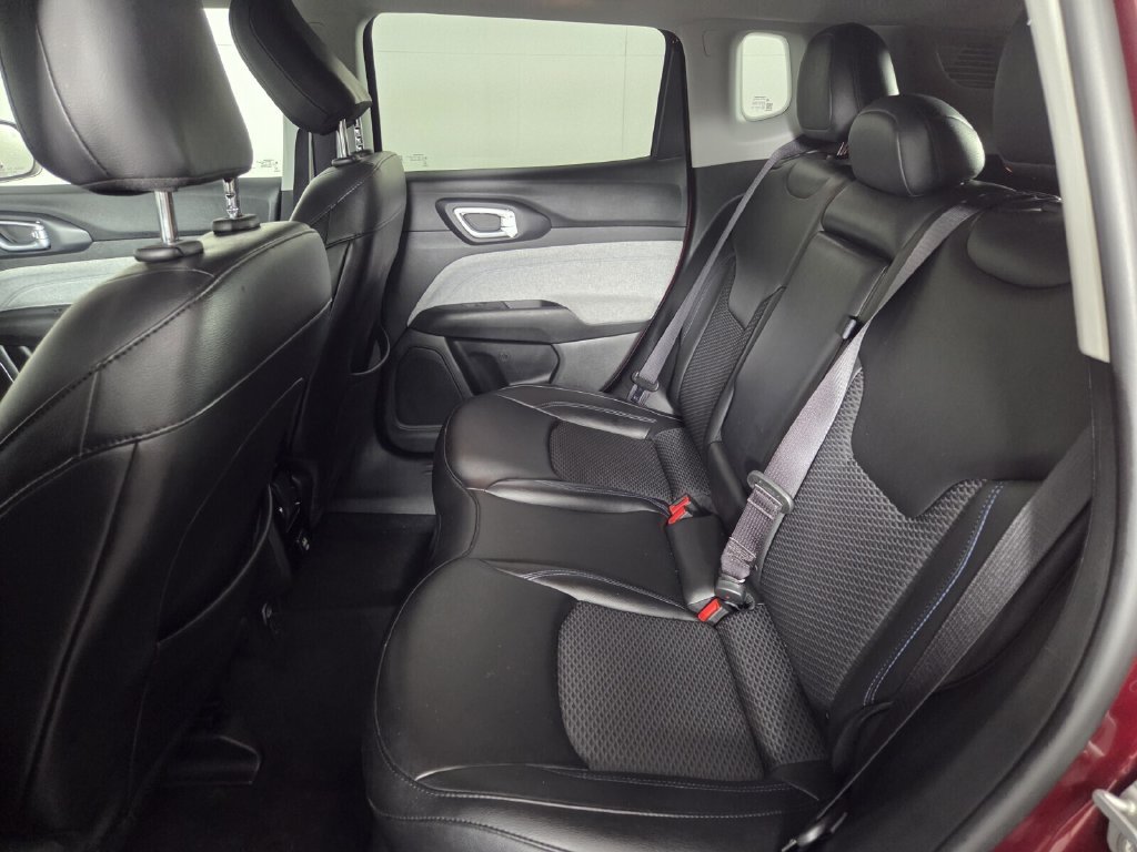 Used 2022 Jeep Compass Latitude AWD/4WD image 22