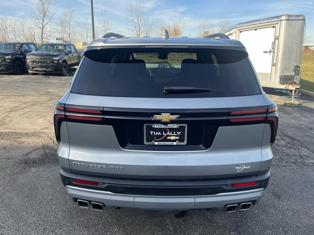 New 2025 Chevrolet Traverse LT w/ LPO, Floor Liner Package image 6