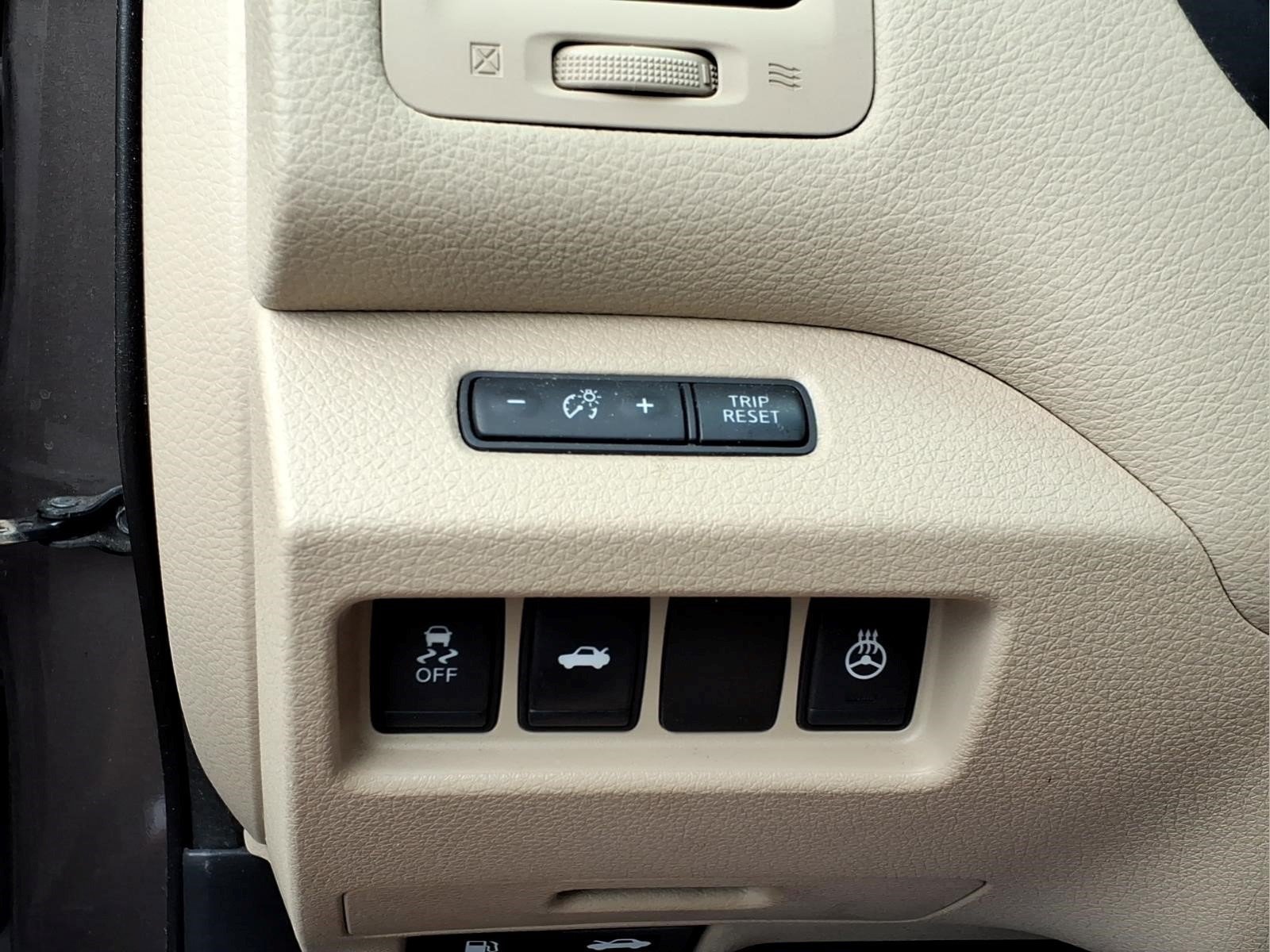 Used 2015 Nissan Altima 2.5 SV w/ Convenience Package FWD image 17