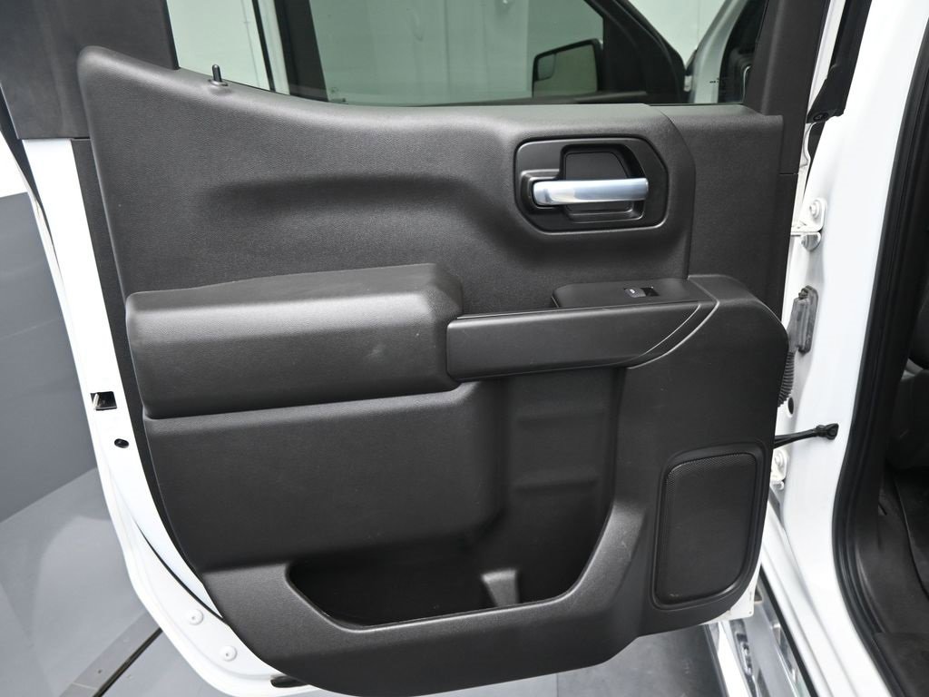 Used 2021 Chevrolet Silverado 1500 LT image 8