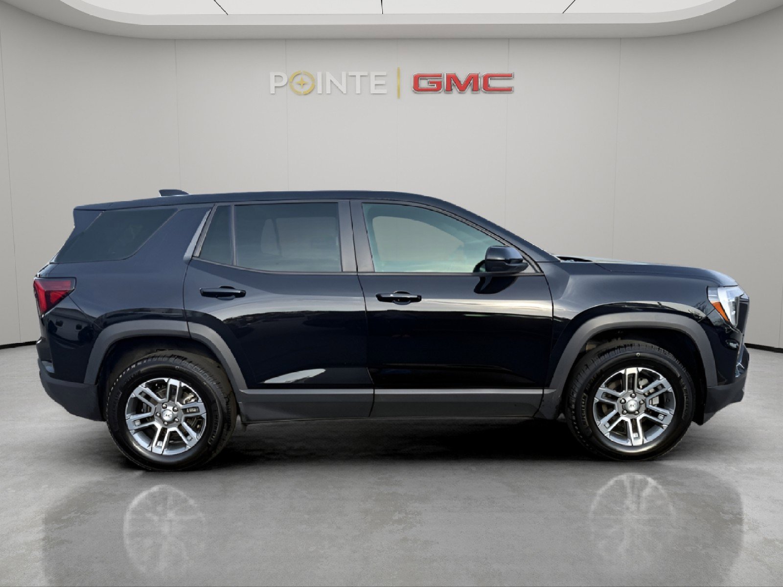 Used 2025 GMC Terrain Elevation image 2