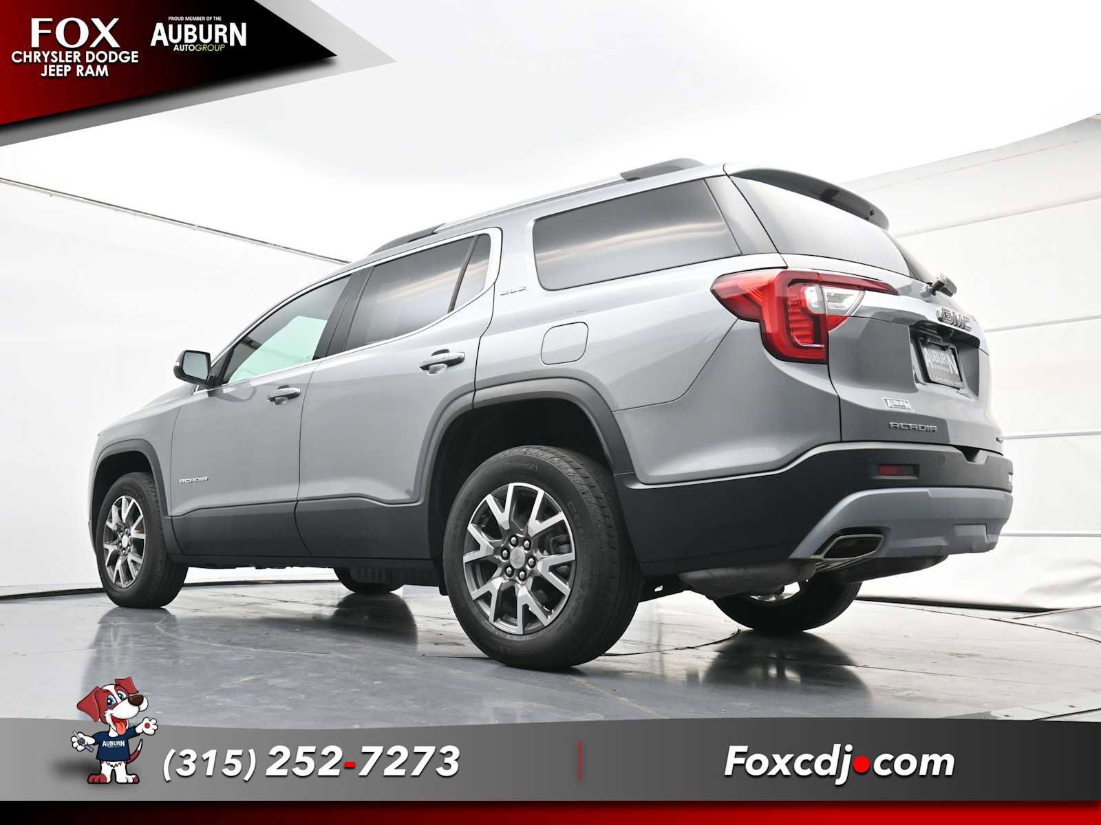 Used 2023 GMC Acadia SLE w/ Driver Convenience Package image 17