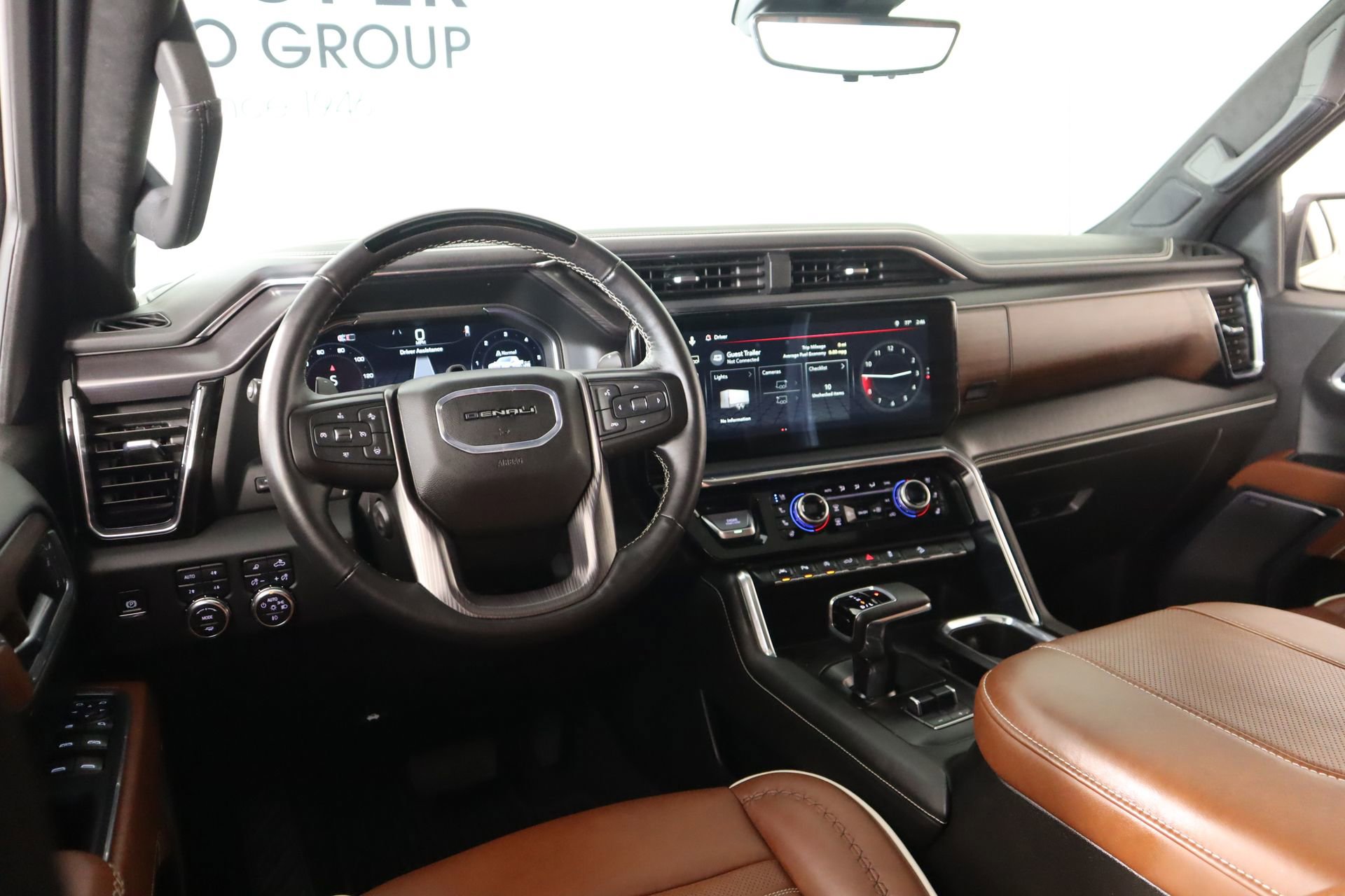 Used 2025 GMC Sierra 1500 Denali Ultimate image 2