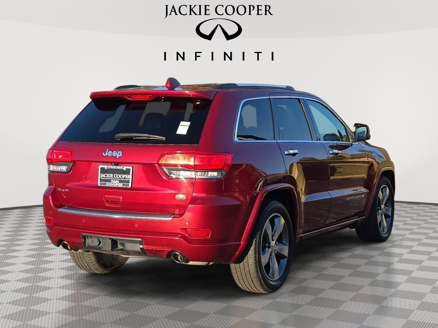 Used 2015 Jeep Grand Cherokee Overland AWD/4WD image 5