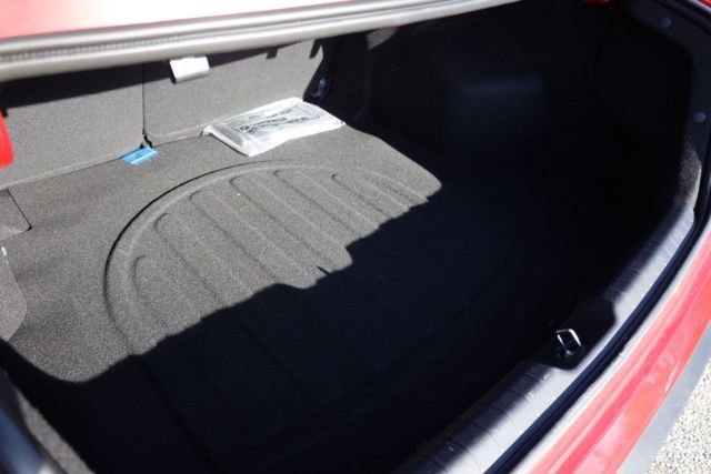 Used 2025 Kia K4 EX image 32