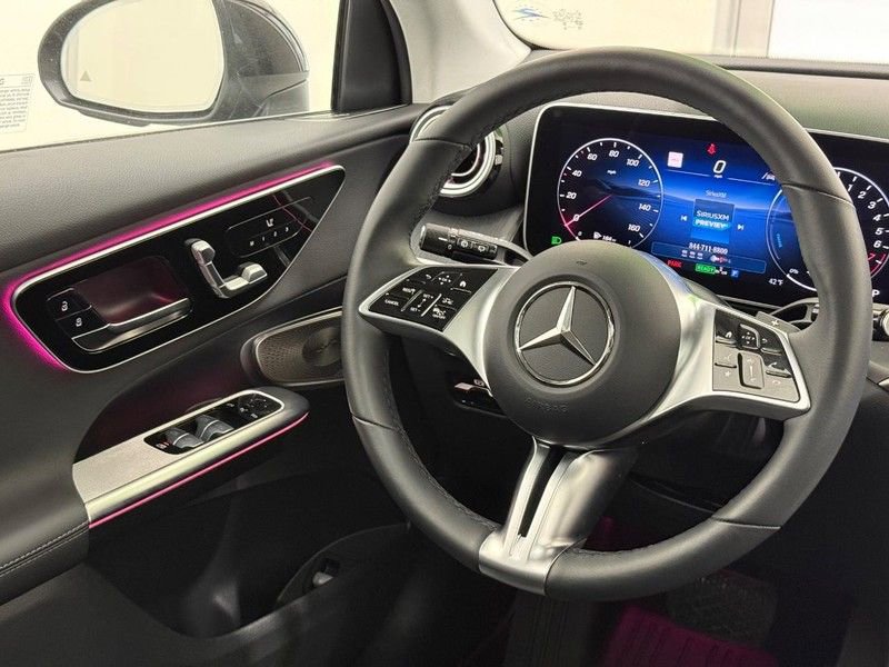 New 2025 Mercedes-Benz GLC 350e 4MATIC image 7