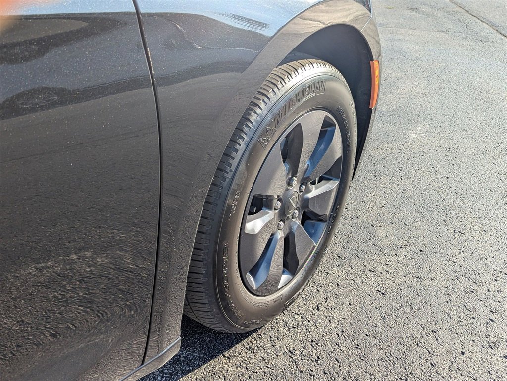 Used 2020 Chrysler Pacifica Limited w/ Quick Oder Package 2EV RED-S image 31