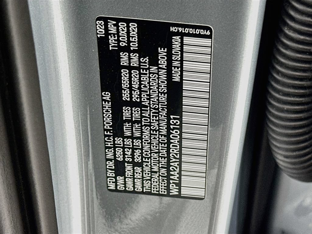 Certified 2024 Porsche Cayenne AWD/4WD image 35