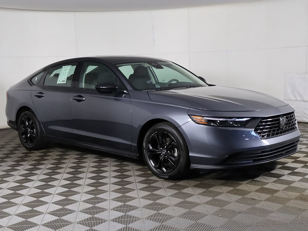 Used 2025 Honda Accord SE image 44