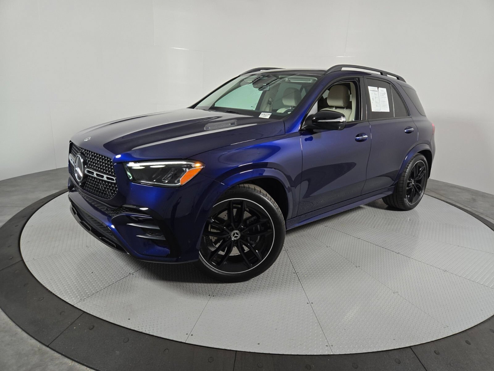 Used 2026 Mercedes-Benz GLE 450 4MATIC image 1