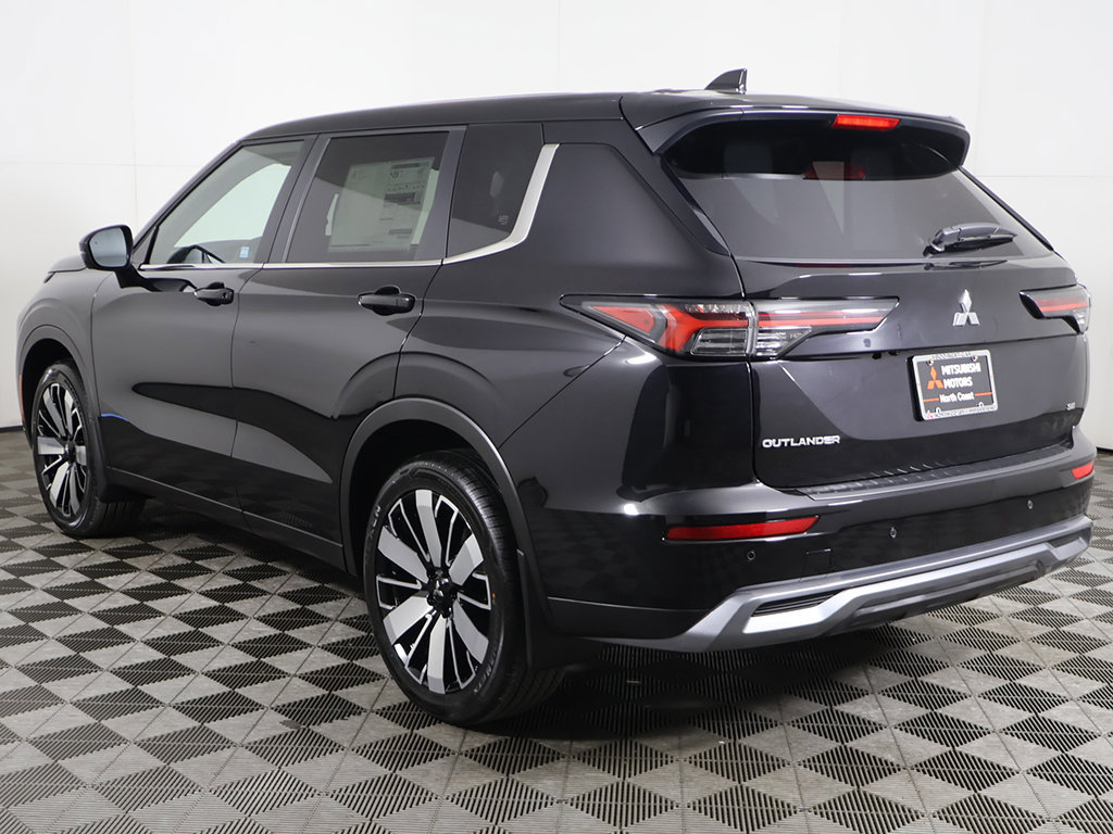 New 2026 Mitsubishi Outlander SE FWD image 11